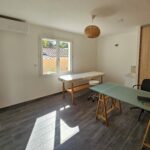 Vue du cabinet en entrant dans la pièce